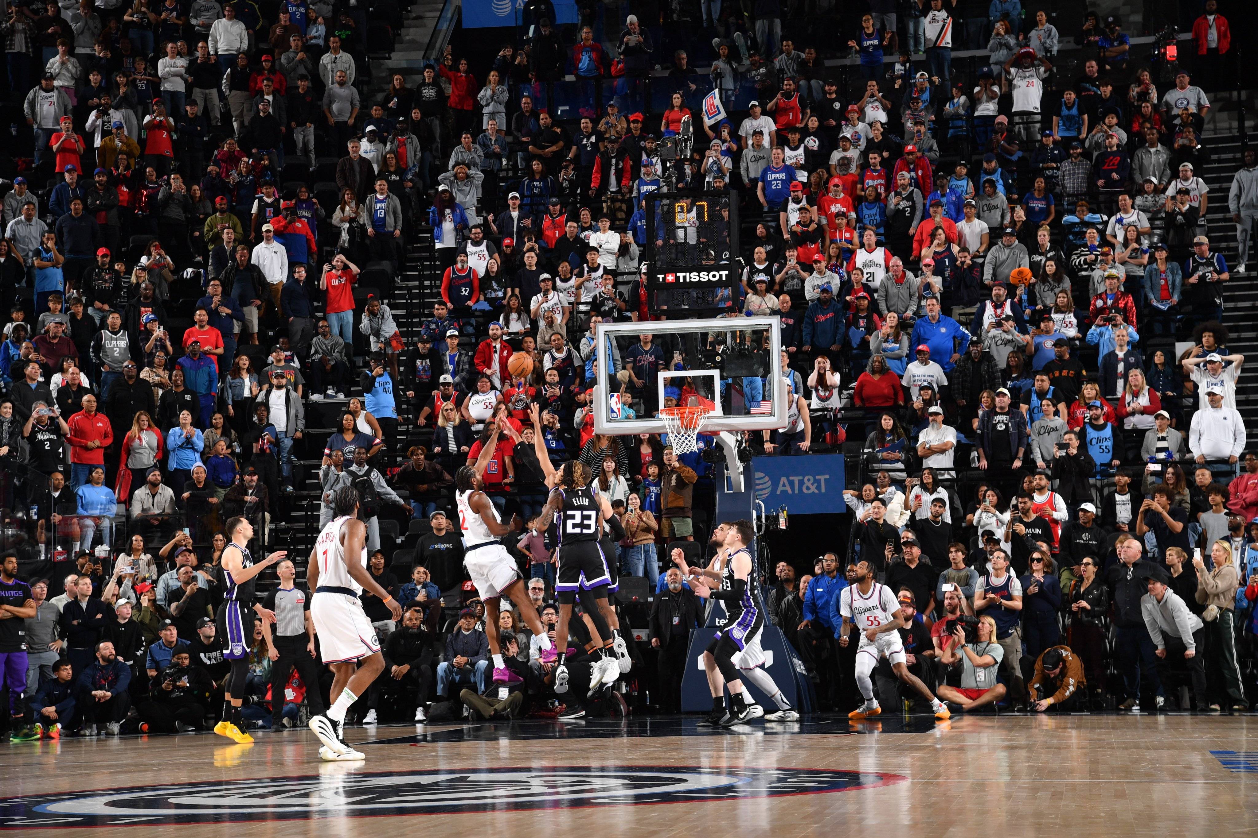 关于意大利杯加时末段再迎强敌;埃因霍温绝杀压哨;主帅态度——媒体盛赞;纪律约束更严格的信息 关于意大利杯加时末段再迎强敌;埃因霍温绝杀压哨;主帅态度——媒体盛赞;纪律约束更严格的信息